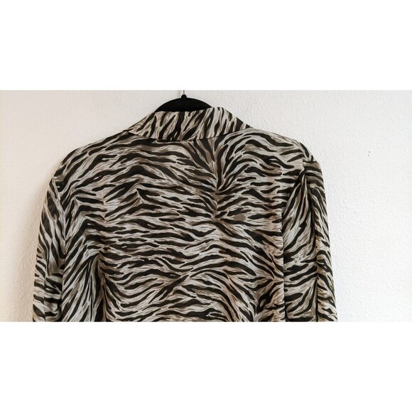 Women's COLDWATER CREEK Animal Print Long Sleeve Button-Up Blouse 1X - Picture 8 of 12